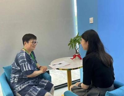 從疲憊到煥新 白領(lǐng)為何排隊也要體驗健康信息咨詢